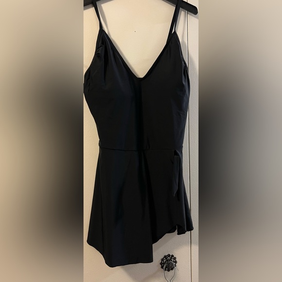 🆕 HUSMEU BLACK TUMMY CONTROL SWIMDRESS (3XL) - Picture 10 of 15